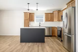 2060 Leopold Way, Sun Prairie, WI 53590 - Photo 3