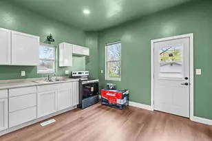 515 Martin St, Mauston, WI 53948 - Photo 13