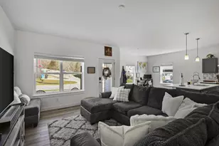 113 Lupine Ave, Poynette, WI 53955 - Photo 3