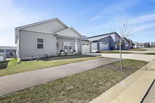 113 Lupine Ave, Poynette, WI 53955 - Photo 35