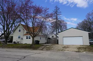 1222 S 7th St, Prairie Du Chien, WI 53821 - Photo 33
