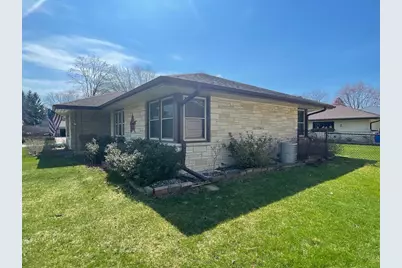 W240N6291 Maple Avenue, Sussex, WI 53089 - Photo 3