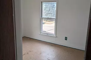 404 Stoughton Rd, Edgerton, WI 53534 - Photo 3