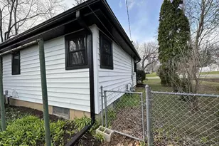 5009 E Buckeye Rd, Madison, WI 53716 - Photo 9