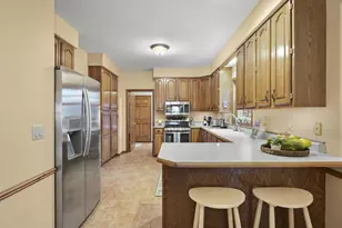 1606 Chadsworth Dr, Sun Prairie, WI 53590 - Photo 13
