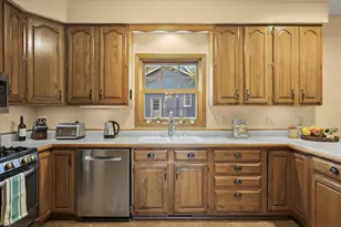 1606 Chadsworth Dr, Sun Prairie, WI 53590 - Photo 9