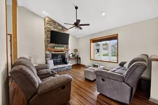 126 Albert Cir, Belleville, WI 53508 - Photo 7