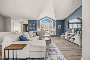 1510 N Wuthering Hills Dr, Janesville, WI 53546 - Photo 9