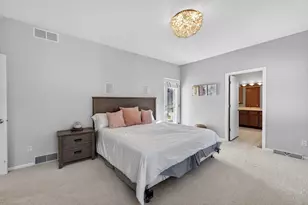 5885 Persimmon Dr, Fitchburg, WI 53711 - Photo 19