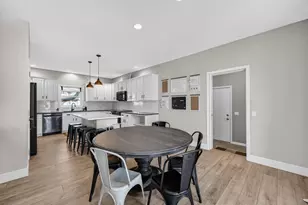 5885 Persimmon Dr, Fitchburg, WI 53711 - Photo 13