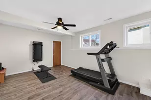 5885 Persimmon Dr, Fitchburg, WI 53711 - Photo 49