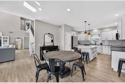 5885 Persimmon Drive, Fitchburg, WI 53711 - Photo 9