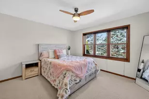 5885 Persimmon Dr, Fitchburg, WI 53711 - Photo 29