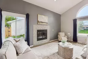 1014 Eric Ln, Waunakee, WI 53597 - Photo 5