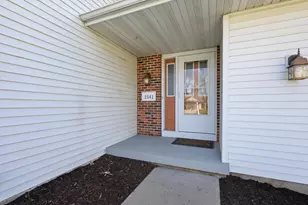 1541 Kuhle Dr, Sun Prairie, WI 53590 - Photo 3