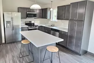 106 Langdon Dr, Madison, WI 53923 - Photo 5