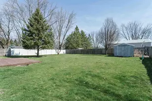 918 Rainbow Dr, Milton, WI 53563 - Photo 9