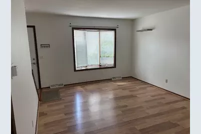 44 N Lakewood Gardens Lane, Madison, WI 53704 - Photo 3