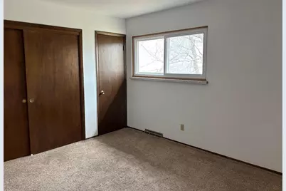 44 N Lakewood Gardens Lane, Madison, WI 53704 - Photo 9