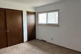 44 N Lakewood Gardens Ln, Madison, WI 53704 - Photo 9