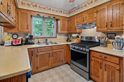 508 Woodvale Drive, DeForest, WI 53532 - Photo 3