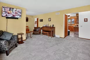 508 Woodvale Dr, DeForest, WI 53532 - Photo 7