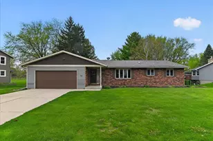 508 Woodvale Dr, DeForest, WI 53532 - Photo 1