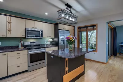 7122 Birchstone Drive, Madison, WI 53719 - Photo 9