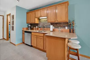 957 Chandler Ln, Sun Prairie, WI 53590 - Photo 17