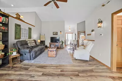 640 6th Street, Janesville, WI 53536 - Photo 9