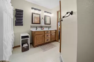 640 S 6th St, Janesville, WI 53536 - Photo 23