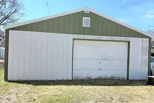 206 Railroad St, Elroy, WI 53929 - Photo 5