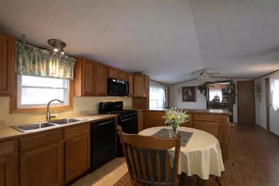 285 James Street, Tomah, WI 54660 - Photo 3