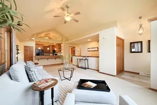 128 Summit Ct, Columbus, WI 53925 - Photo 9