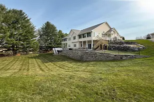 128 Summit Ct, Columbus, WI 53925 - Photo 3