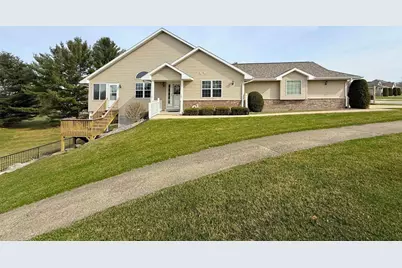 128 Summit Court, Columbus, WI 53925 - Photo 1