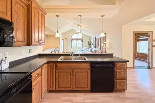 128 Summit Ct, Columbus, WI 53925 - Photo 17