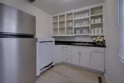 1736 Chapman Avenue, Beloit, WI 53511 - Photo 3