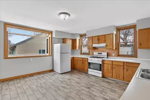 1931 S Willard Ave, Janesville, WI 53546 - Photo 9