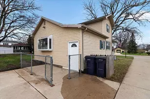 1931 S Willard Ave, Janesville, WI 53546 - Photo 25