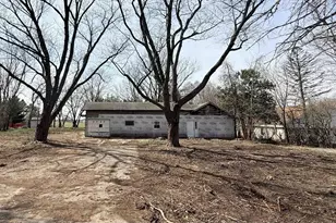 3230 S Oakhill Ave, Janesville, WI 53546 - Photo 1