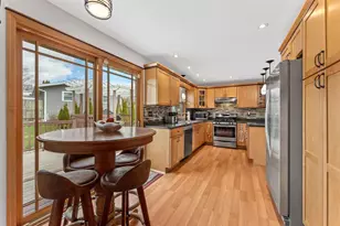 835 12th St, Baraboo, WI 53913 - Photo 15