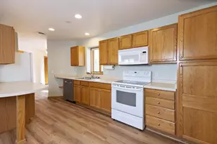 615 Shah Ave, Fort Atkinson, WI 53538 - Photo 7