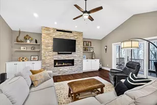 3167 Woodhill Cir, Verona, WI 53593 - Photo 7