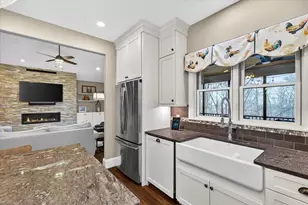 3167 Woodhill Cir, Verona, WI 53593 - Photo 13