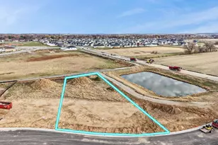 190 S 8th St, Janesville, WI 53536 - Photo 1