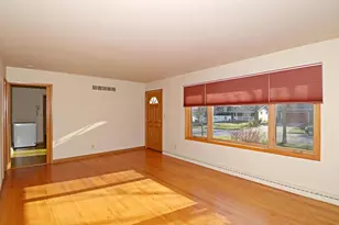 937 Hillside Dr, Jefferson, WI 53549 - Photo 5