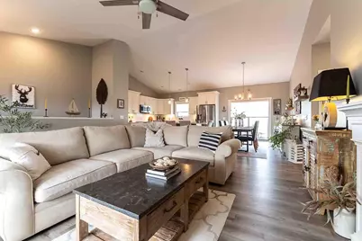 1230 Crockett Drive, Holmen, WI 54636 - Photo 9