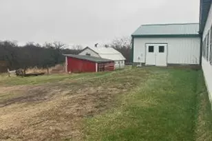 7284 W Sullivan Ln, Monroe, WI 53566 - Photo 3