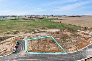 173 S 8th St, Janesville, WI 53536 - Photo 1